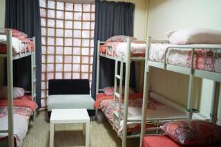 Хостелы Hostel Plovdiv Пловдив Односпальная кровать в общем номере с 6 кроватями-4